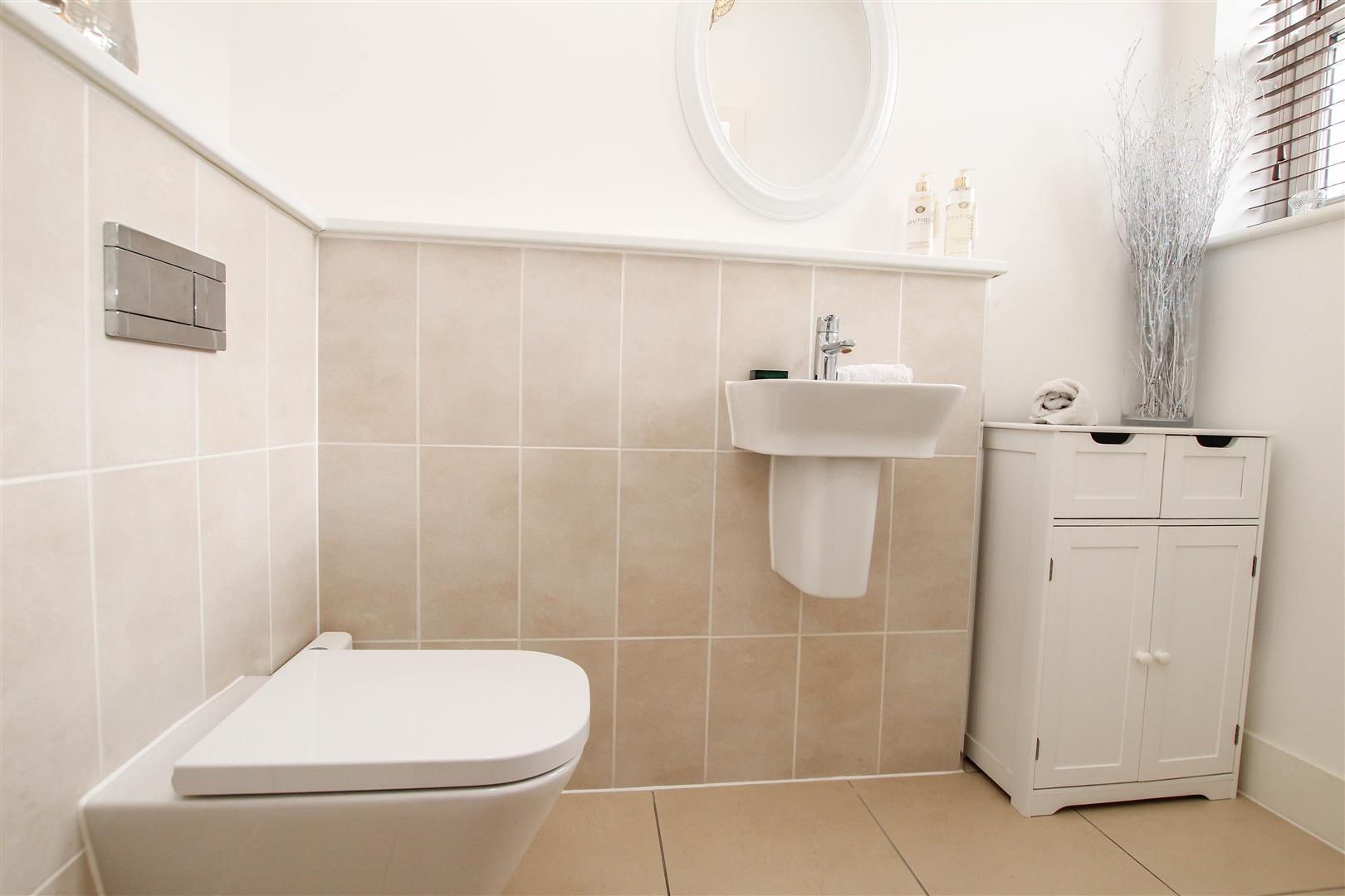 Kensington Way, Brentwood Keith Ashton